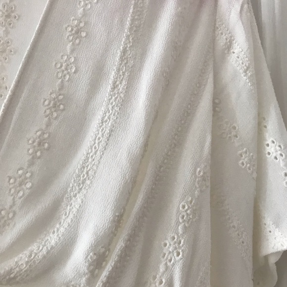 SOLD Lace ruffle tie crop top - Picture 3 of 8